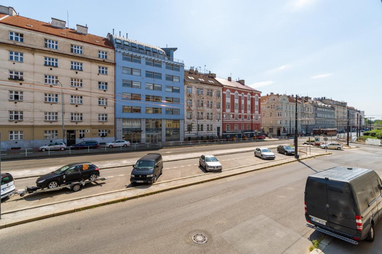 Brand New Studio Apartment #21 With Free Secure Parking In The Center Praga Exterior foto